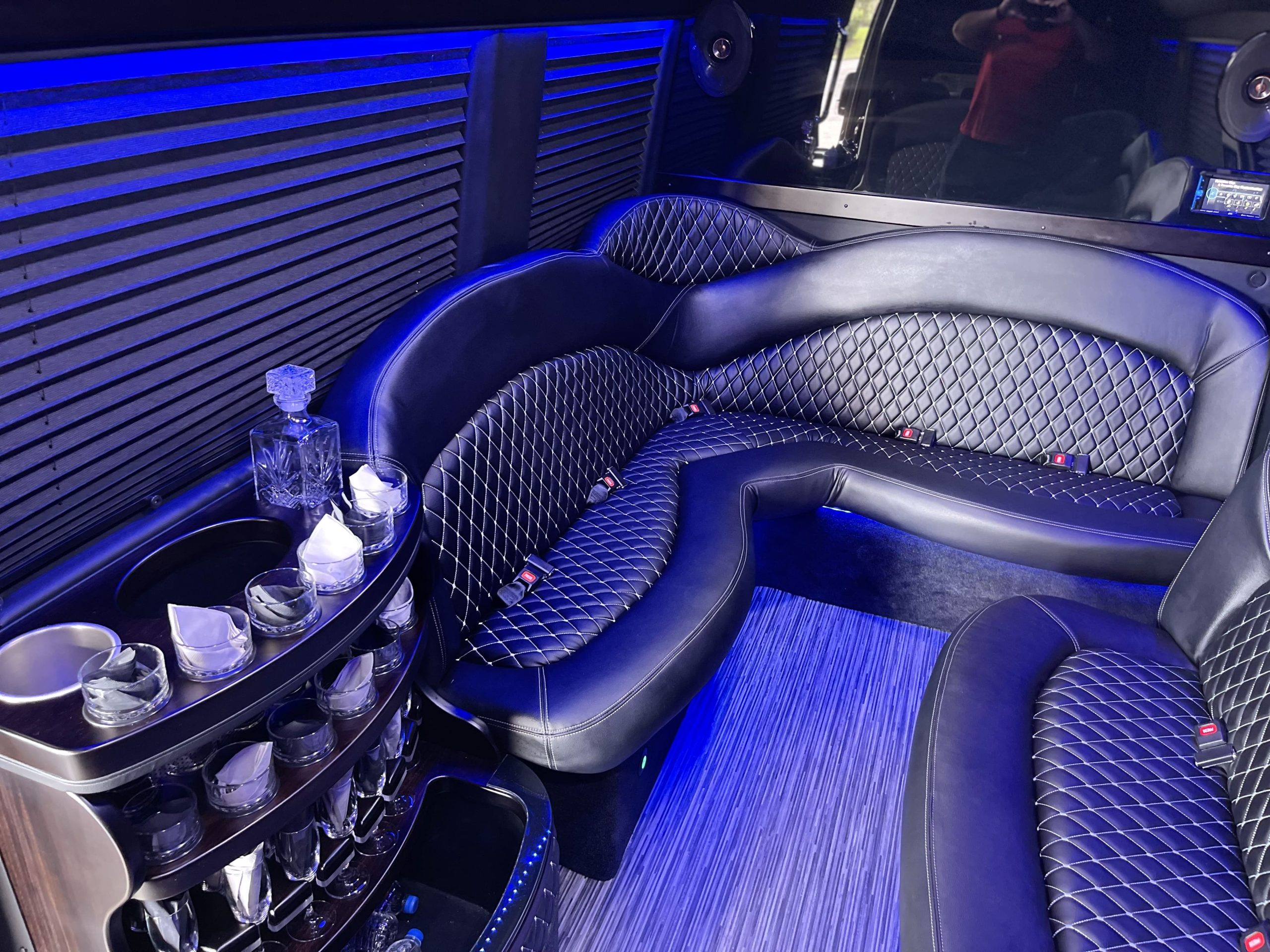 Mercedes Limo Sprinter — Black Chariot Limousine Orlando