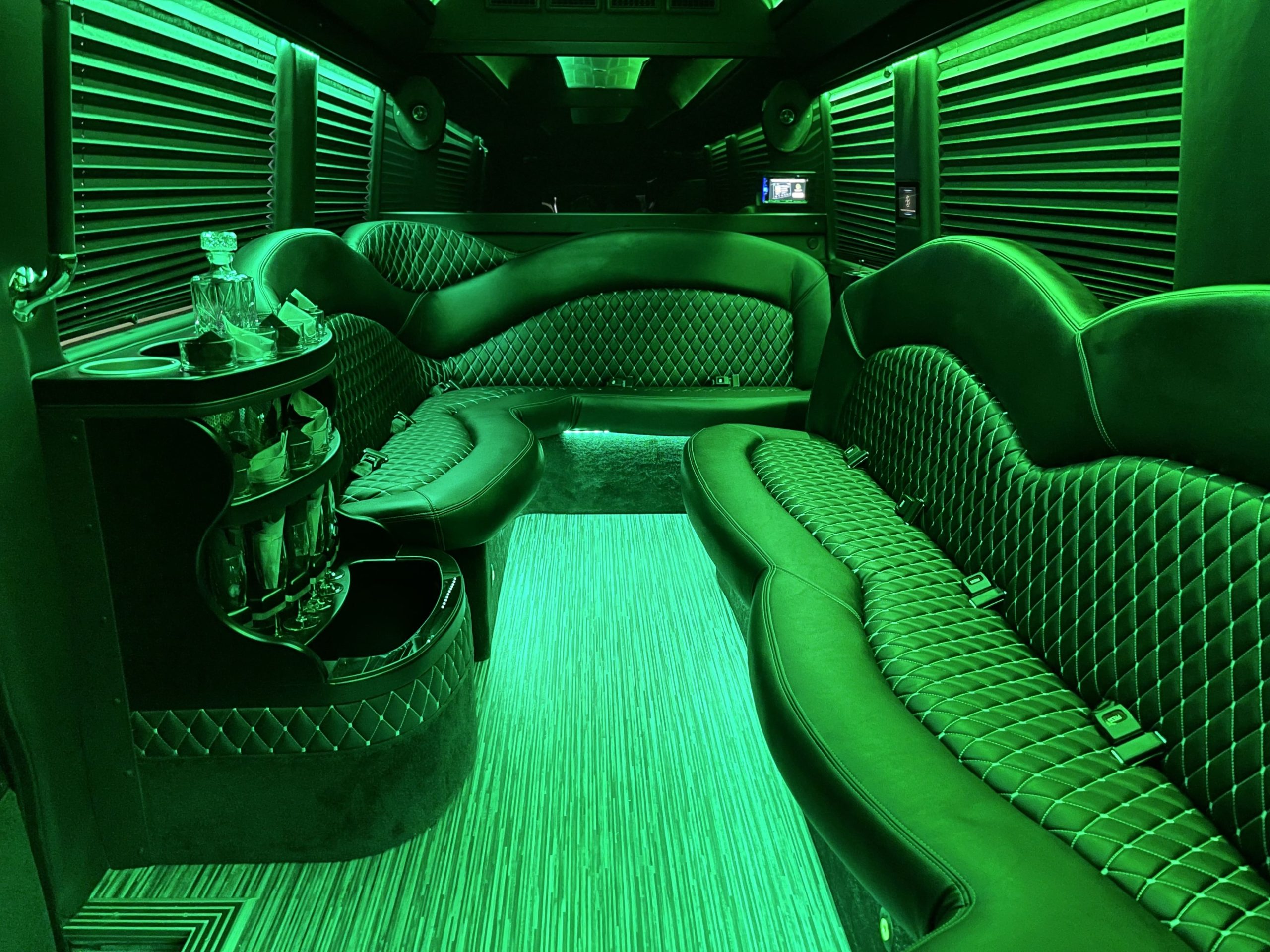 Mercedes Limo Sprinter — Black Chariot Limousine Orlando